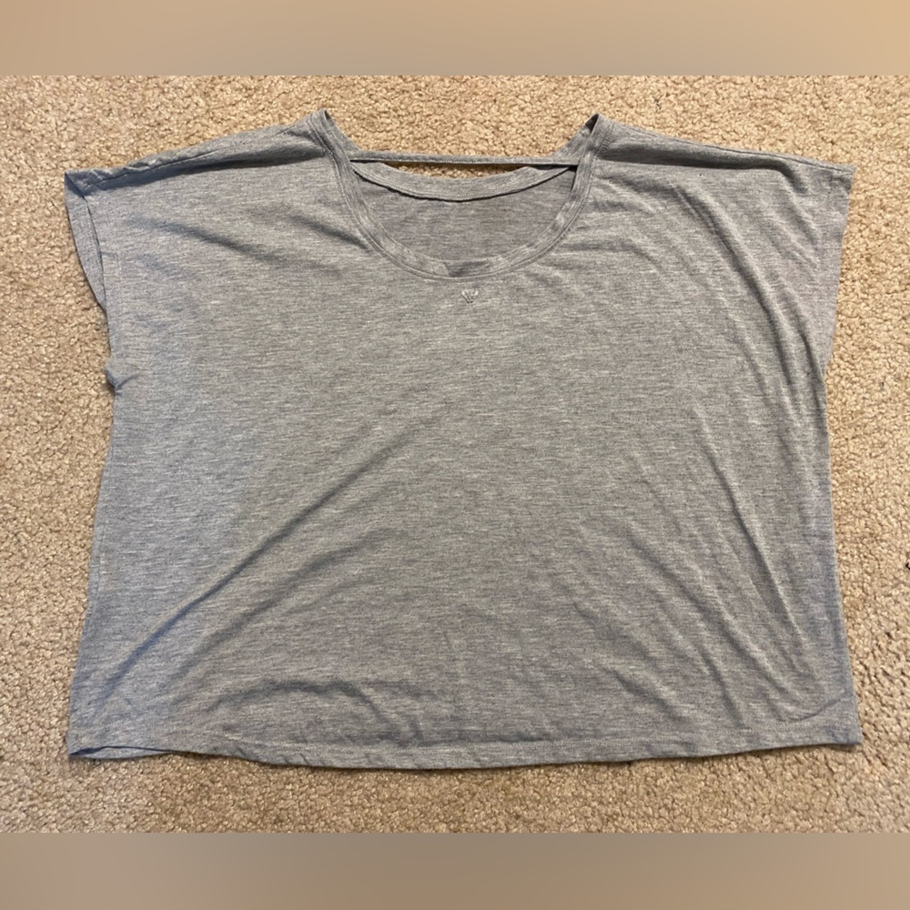 🍋10/$20 Forever 21 Casual Gray T-Shirt